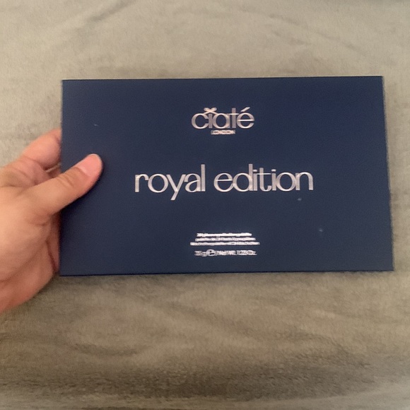 NWT ๐ Ciate London Royal Edition Eyeshadow Palette - Picture 11 of 13